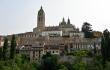  Catedral y las murallas medievales que rodean toda la ciudad de Segovia en la región de Castilla y León - Efemérides