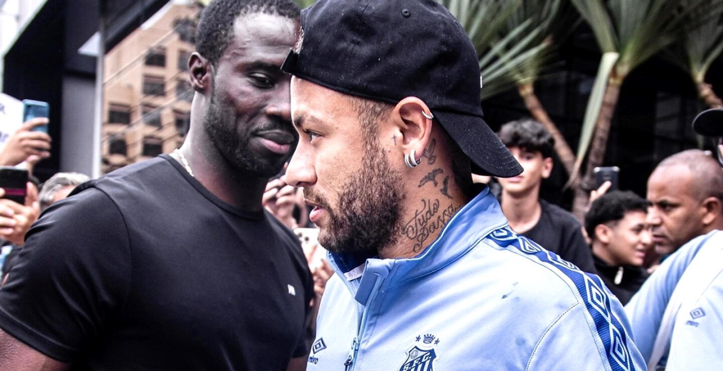 Santos, de Neymar, invadido por barra brava en Brasil.jpg