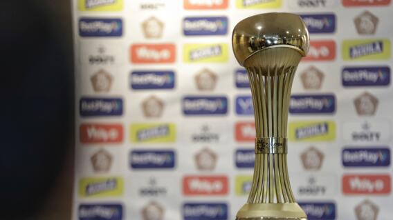 Imagen de referencia del trofeo de la Liga del fútbol colombiano Imagen de referencia del trofeo de la Liga del fútbol colombiano