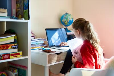 Puedes estudiar marketing digital, redes sociales, entre otros cursos, desde la comodidad de tu hogar Puedes estudiar marketing digital, redes sociales, entre otros cursos, desde la comodidad de tu hogar
