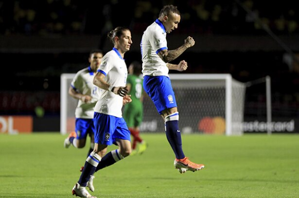 314661_everton_celebra_140619_buda_mendes_getty_e.jpg