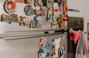 Imanes en la puerta de la venera