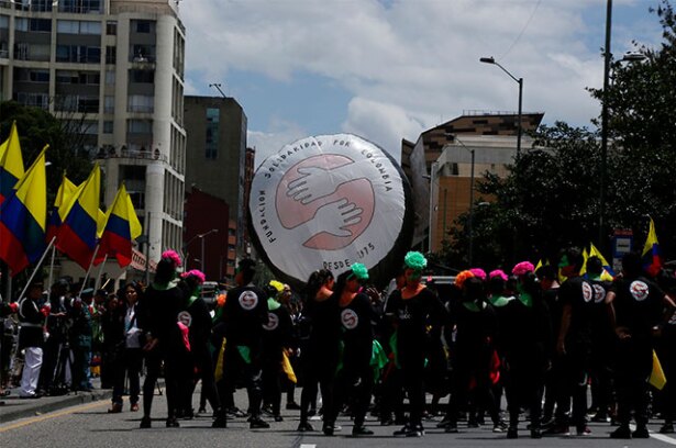 marcha-por-la-solidaridad-por-colombia-col.jpg