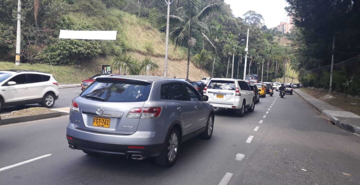 341394_Avenida Las Palmas congestionada por alto flujo vehicular. / Foto Cortesía