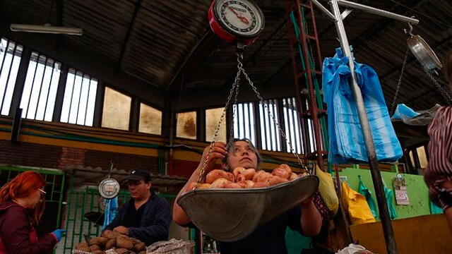 Decretan pico y cédula en Medellín para comprar alimentos durante la cuarentena 