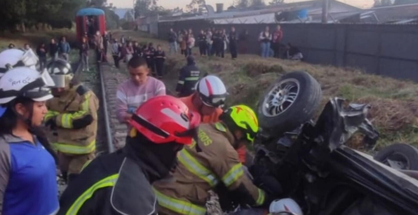 De milagro se salvaron dos mujeres arrolladas por el Tren de la Sabana