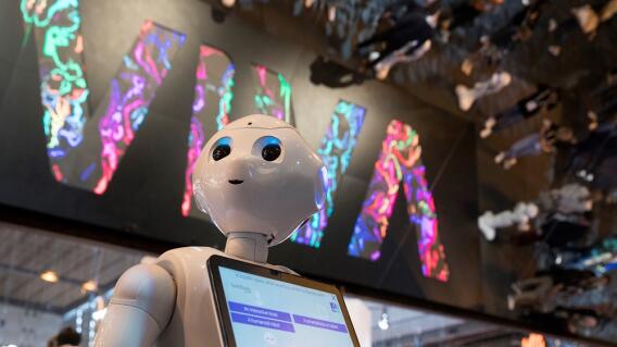317519_BLU RADIO. Robot Pepper /Foto: AFP