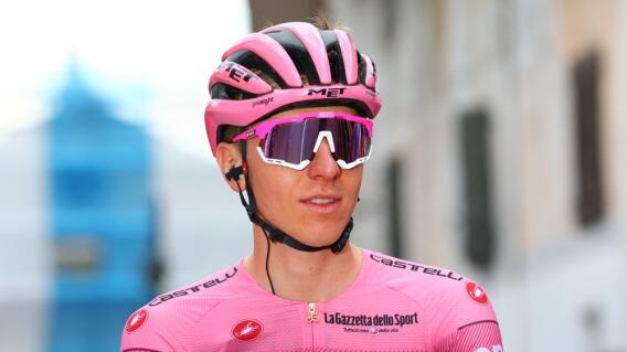 Tadej Pogacar (UAE Team Emirates), líder y portador de la 'maglia rosa' en el Giro de Italia 2024 Tadej Pogacar (UAE Team Emirates), líder y portador de la 'maglia rosa' en el Giro de Italia 2024