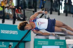 Juan Larrahondo, gimnasta colombiano.