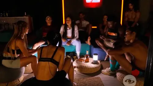 Beta se entera del mensaje enviado por Omega tras el castigo en el Desafío.