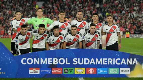 La formación titular de River Plate contra Santa Fe por la vuelta de los octavos de final de la Copa Sudamericana. 