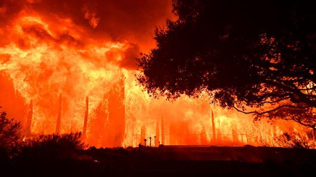 Feroces incendios forestales sacuden a California 