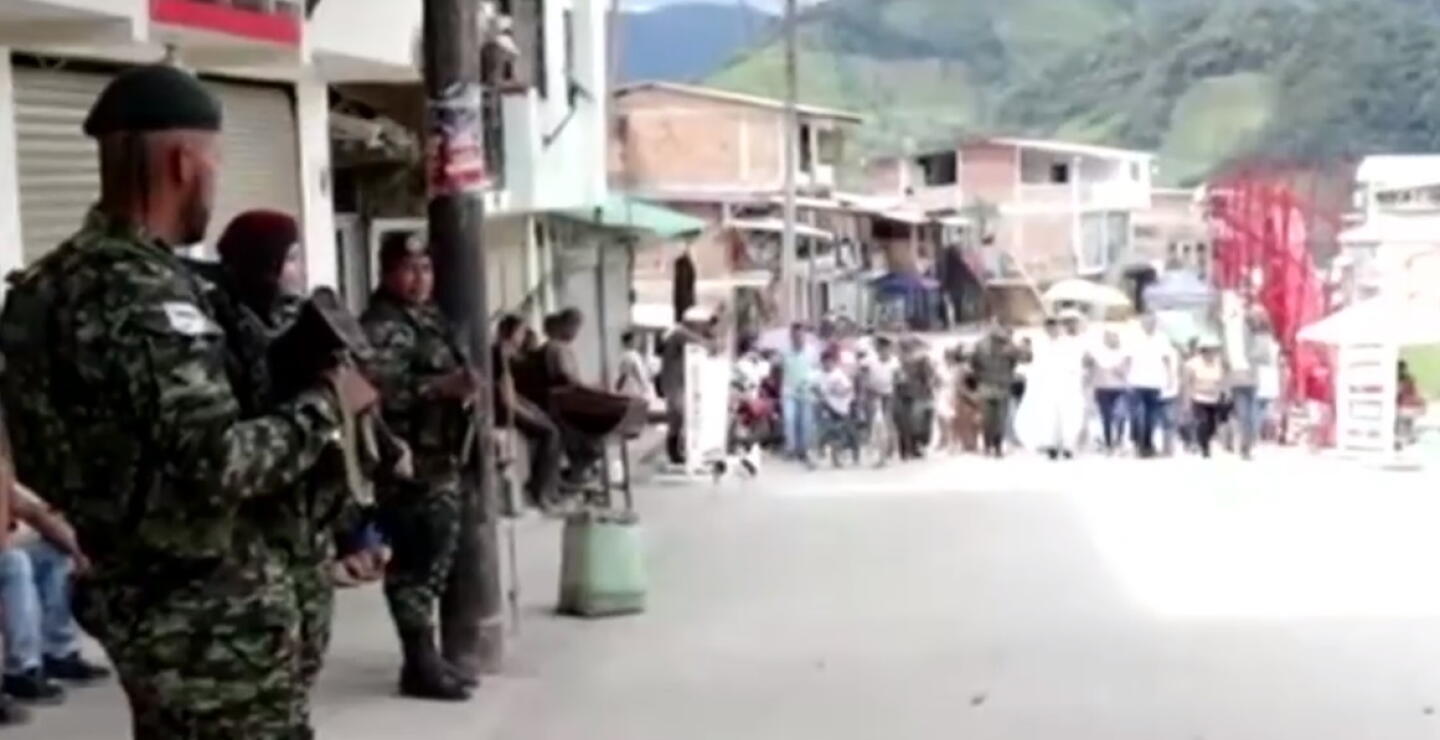 Polémica por obra que disidencias de las Farc entregaron a comunidad en Nariño 