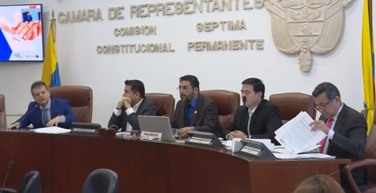 Aplazan debate de la reforma a la salud en el Congreso