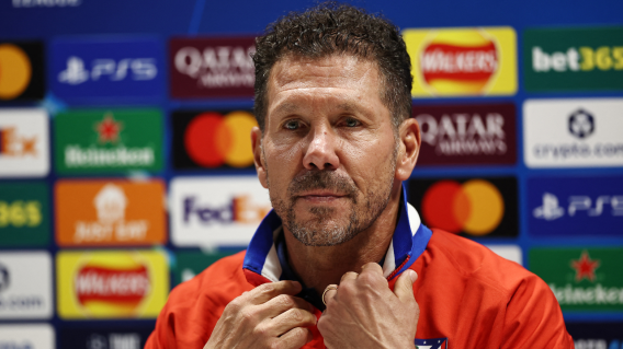 Diego Simeone, entrenador argentino de Atlético de Madrid, en rueda de presa de Champions League Diego Simeone, entrenador argentino de Atlético de Madrid, en rueda de presa de Champions League