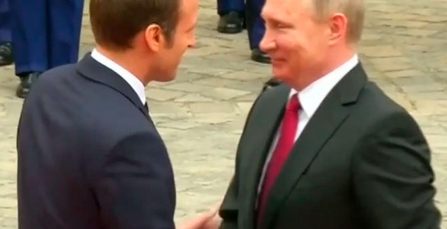macron_2.jpg