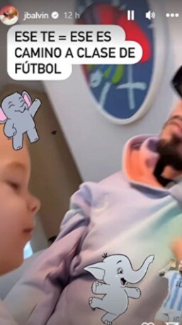 J Balvin muestra por accidente el rostro de su hijo Río