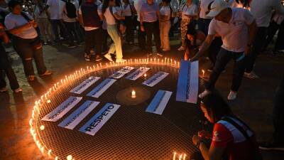 Velatón por salud de Miguel Uribe y cese de la violencia Velatón por salud de Miguel Uribe y cese de la violencia