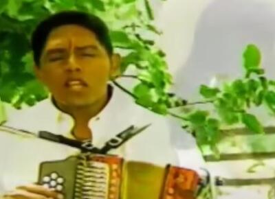 El día que Israel Romero debutó como cantante 