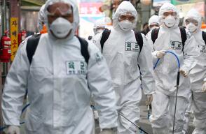 357516_Trajes coronavirus / Foto: AFP
