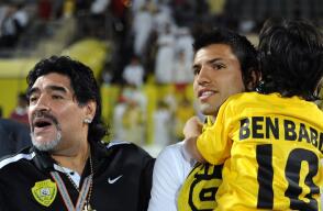 309169_BLU Radio. Diego Maradona y Segio 'Kun' Agüero / Foto: AFP.