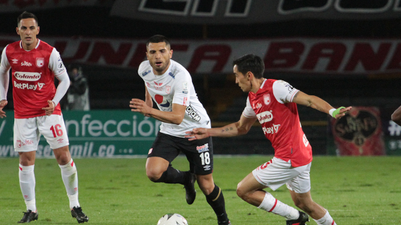 Partido entre Independiente Santa Fe y América de Cali, por la Liga del fútbol profesional colombiano. Colprensa.png Partido entre Independiente Santa Fe y América de Cali, por la Liga del fútbol profesional colombiano. Colprensa.png