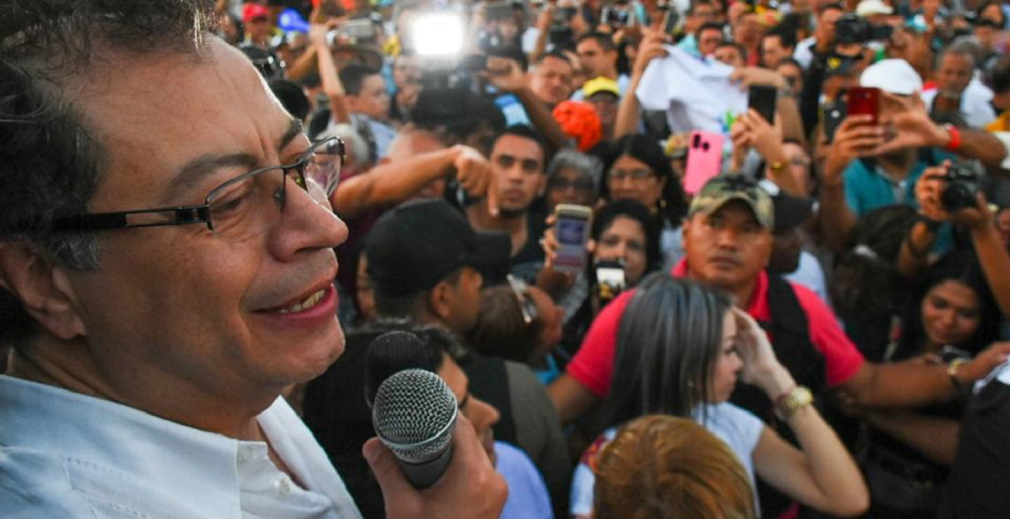 353290_BLU Radio. Gustavo Petro // Foto: Cortesía