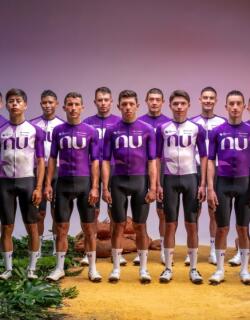 NU presenta su nuevo equipo de ciclismo para la temporada 2026; hay caras nuevas