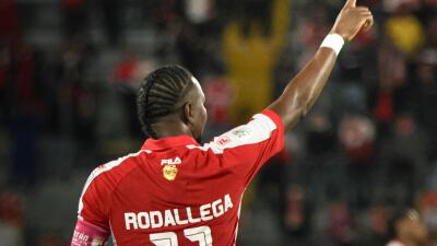 Hugo Rodallega marcó triplete en triunfo 4-0 de Santa Fe sobre América, por la vuelta de los cuartos de final de la Liga BetPlay I-2026.
