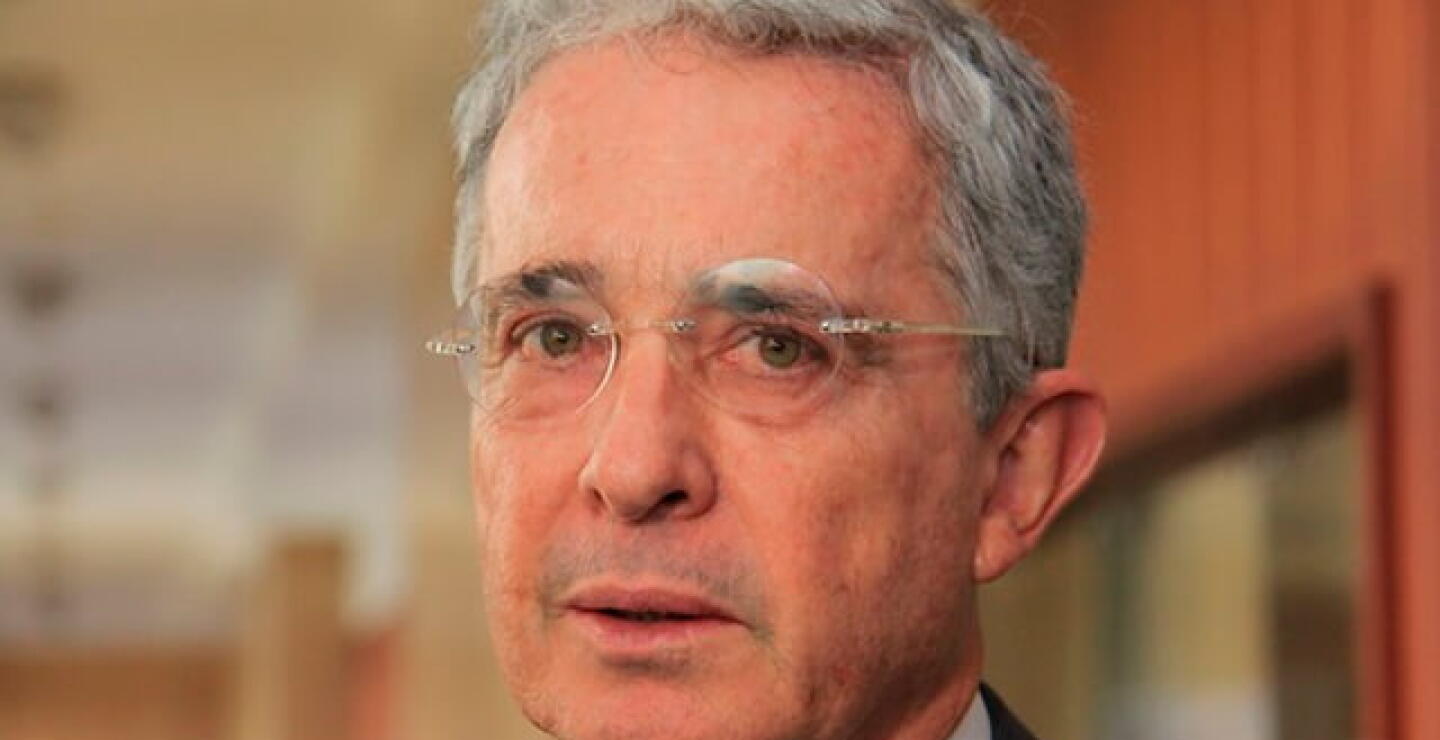 alvarouribe_1.jpg