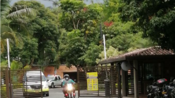 presunto ladrón cayó de un piso 17 en Medellín.png presunto ladrón cayó de un piso 17 en Medellín.png