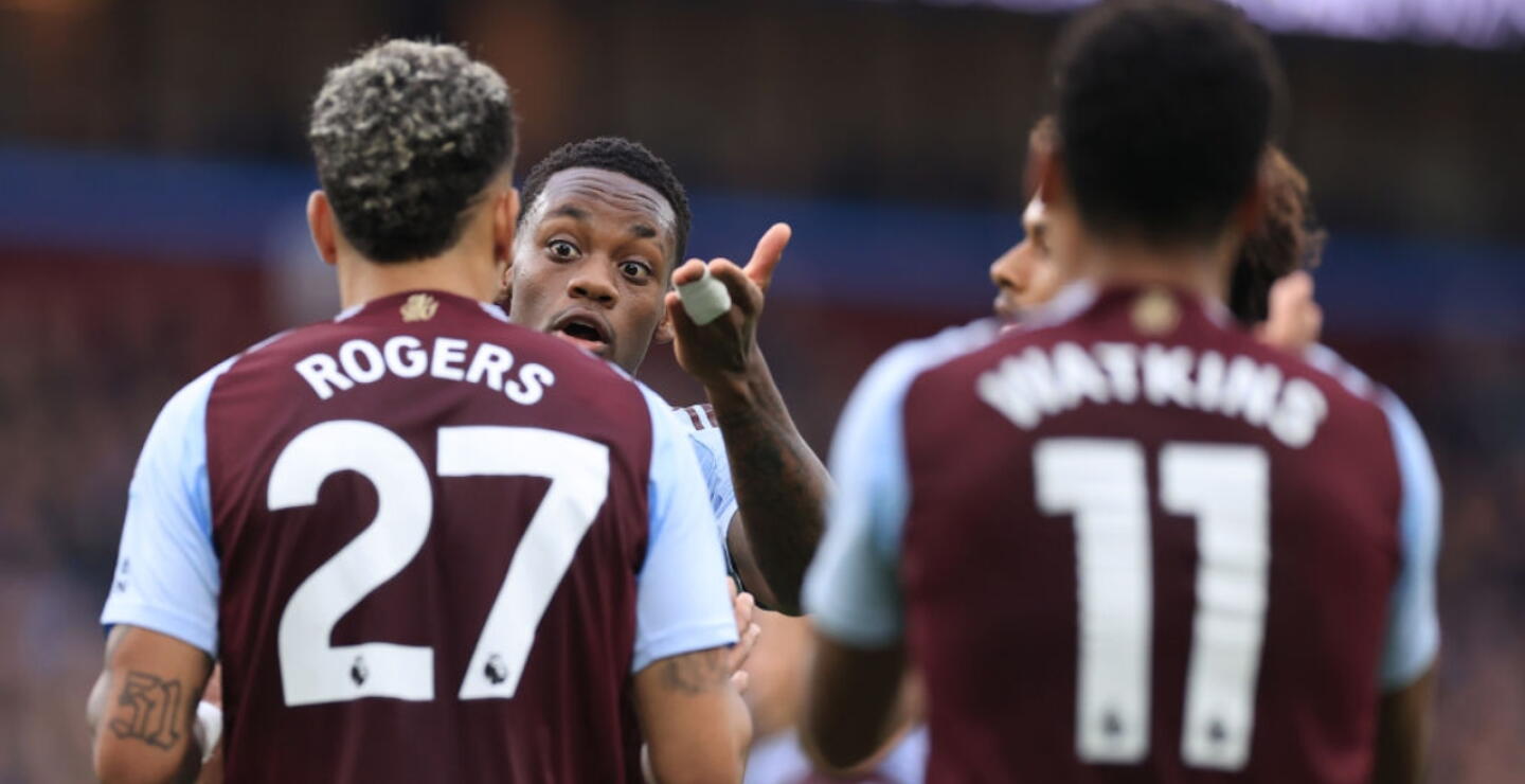 Ollie Watkins, excompañero de Jhon Durán en Aston Villa, estaría en la mira del Liverpool. 