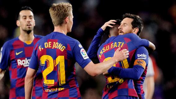 Ansu Fati celebra con Lionel Messi, en el Barcelona Ansu Fati celebra con Lionel Messi, en el Barcelona