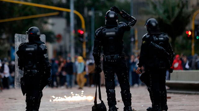 Un policía perdió ojo tras ser agredido durante protestas en Bogotá 