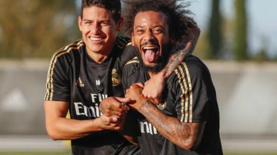 323068_James Rodríguez y Marcelo
