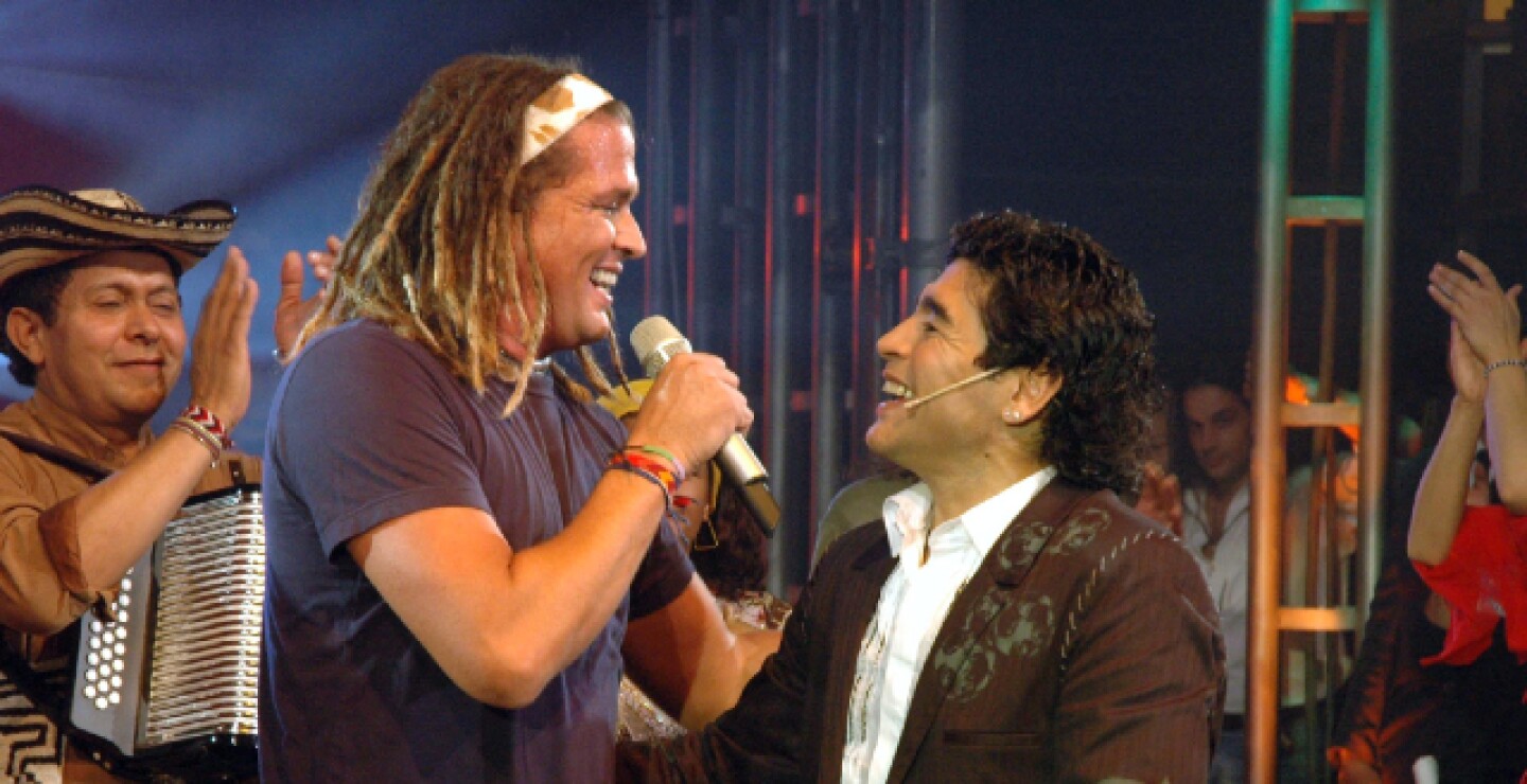 Carlos Vives y Diego Maradona