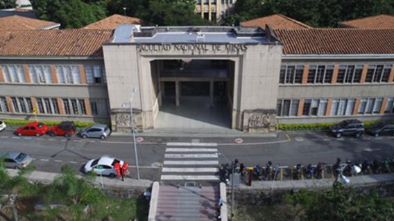 318419_BLU Radio. Facultad de Minas / Foto: Universidad Nacional sede Medellín 318419_BLU Radio. Facultad de Minas / Foto: Universidad Nacional sede Medellín
