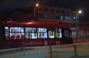 Ladrones cumplen horario para robar en Transmilenio: hurtan hasta 10 celulares en una noche