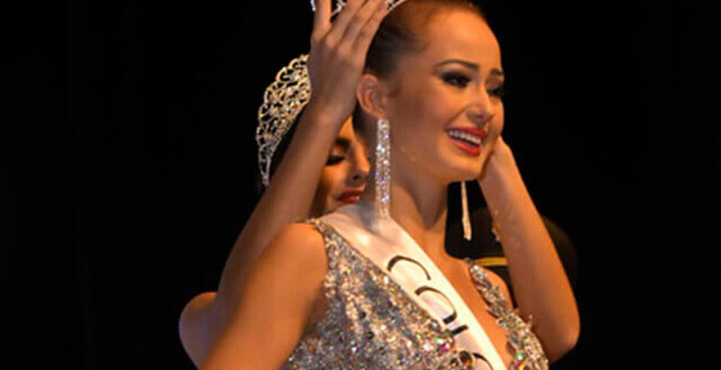 reina-feria.jpg