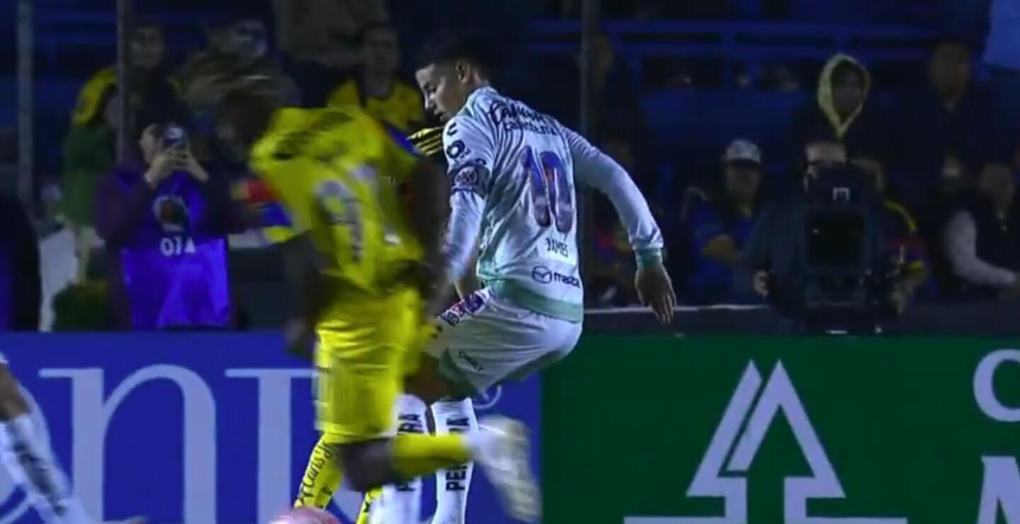 James Rodríguez en América vs León por la Liga MX. 