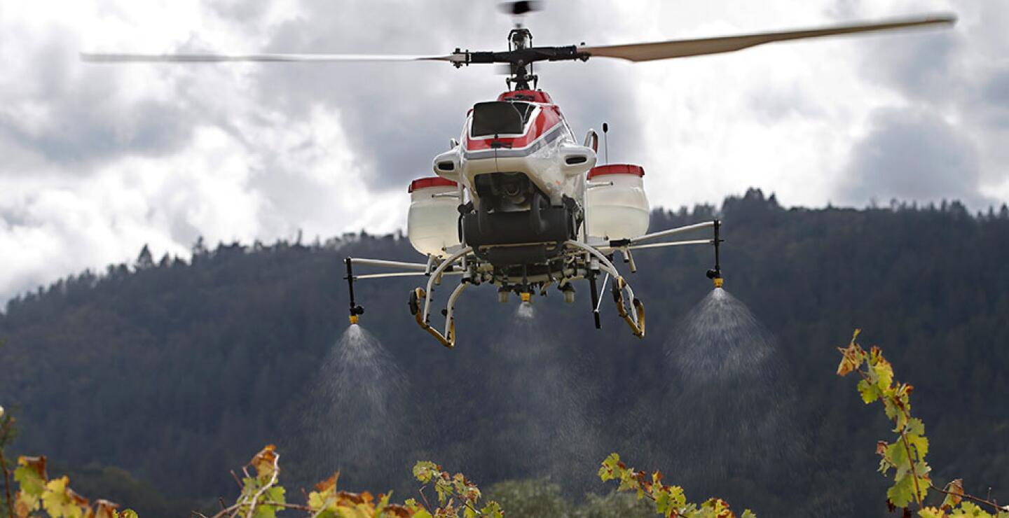 La AFA dará a conocer pronto lineamientos para el uso de drones de menos de 55 libras (25 kilos) que podrían incluir el requisito de que los operadores tengan licencias de pilotos.