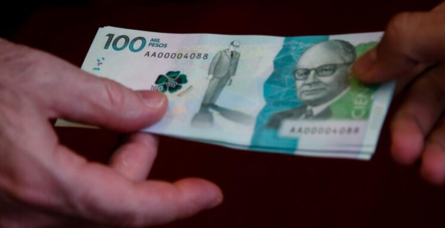 Condenan a funcionaria de banco que se robó más de 400 millones de pesos: así la atraparon
