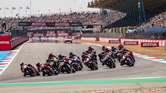 Acción de carrera del MotoGP de Países Bajos Acción de carrera del MotoGP de Países Bajos