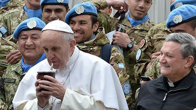Las salidas de protocolo del papa Francisco