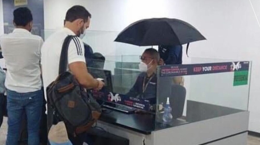 con paraguas a en de Barranquilla