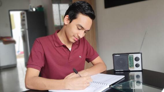 372048_BLU Radio // Con clases radiales, fortalecen educación bilingüe en Barranquilla // Foto: Alcaldía de Barranquilla