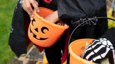 Caja con dulces de Halloween