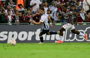 Jhon Arias en acción de juego con Fluminense contra Alianza Lima Jhon Arias en acción de juego con Fluminense contra Alianza Lima