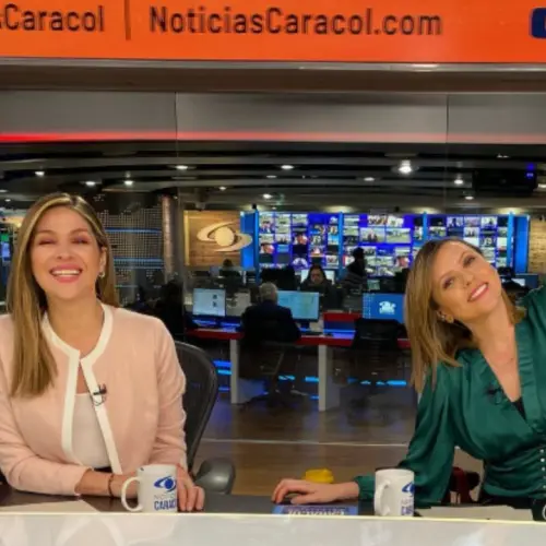 Presentadora de Noticias Caracol regresó al set tras meses de ausencia.