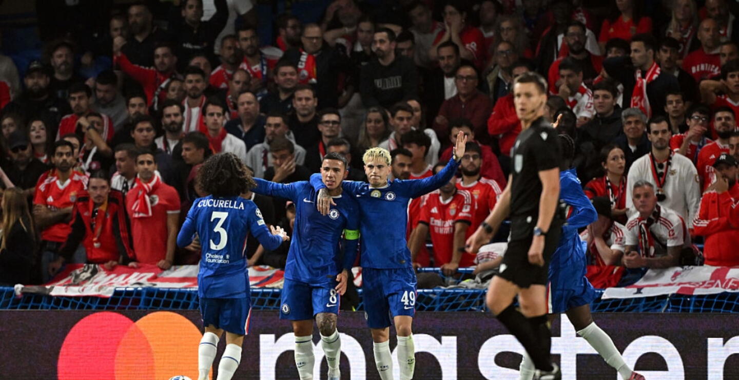 Enzo Fernández en Chelsea vs. Benfica por la Champions League.
